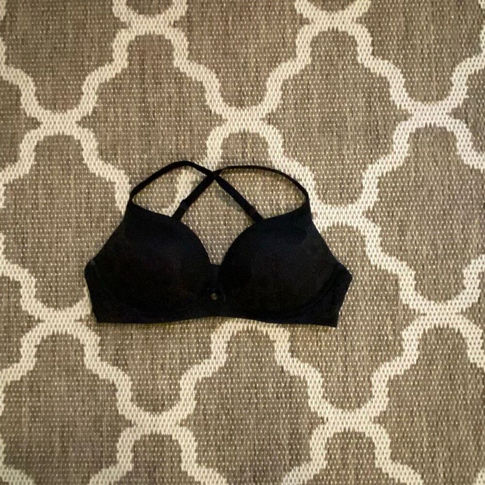 Victoria’s Secret body by Victoria no wire bra size 36C